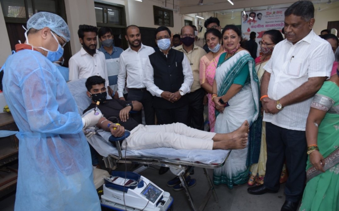 Adarsh Maharashtra | महा रक्तदान शिबीराला  उत्सफूर्त प्रतिसाद
