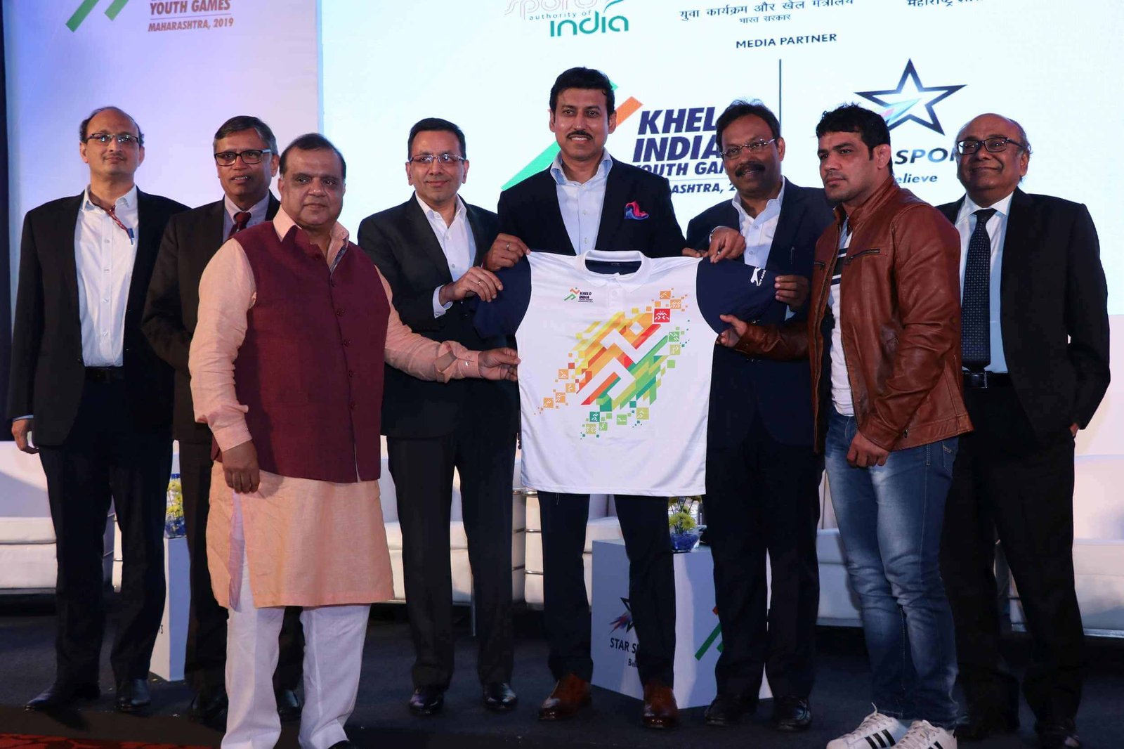 Adarsh Maharashtra | 2019 च्या ‘खेलो इंडिया’चे यजमान पद महाराष्ट्राला