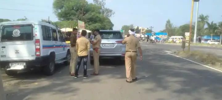 Adarsh Maharashtra | बीड मध्ये आमदारांच्या गाडीवरील ११ हजाराचा दंड जागेवर वसूल