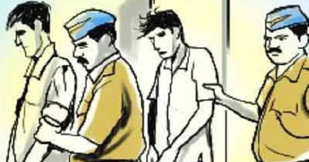 Adarsh Maharashtra | भांडण सोडविण्यासाठी मध्यस्थी केल्यामुळे 'त्या' तरुणाचा खून ; दोघांना अटक